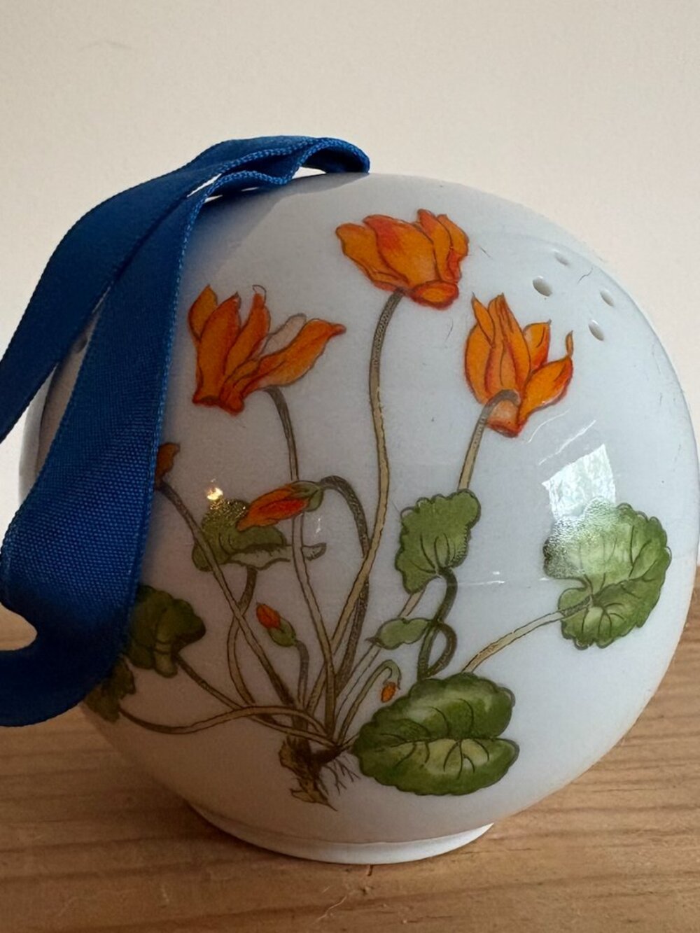 Vintage Ceramic Spherical Pomander / Sachet